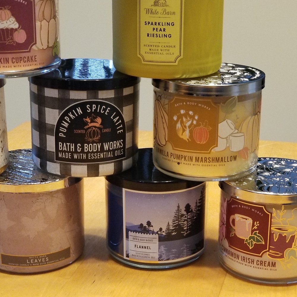 🍁Fall Scents!! 3 wick Candles Bath&Body Works - Picture 2 of 4